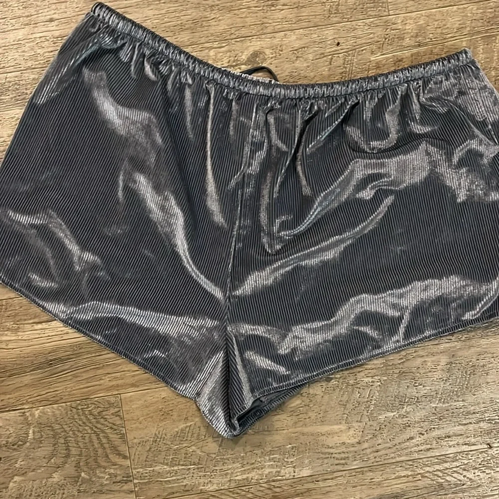 Victoria’s Secret pj Shorts - Picture 4 of 4